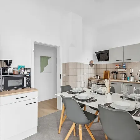 Fabylous Homes I Gruppen I Waschtrockner I Balkon I Belebte Lage