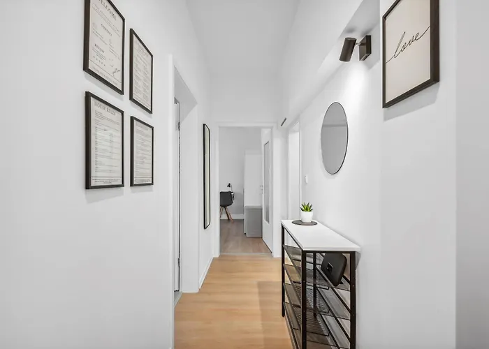 Fabylous Homes I Gruppen I Waschtrockner I Balkon I Belebte Lage * Wiesbaden