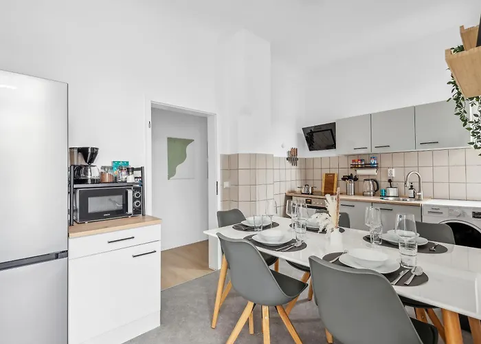 Fabylous Homes I Gruppen I Waschtrockner I Balkon I Belebte Lage